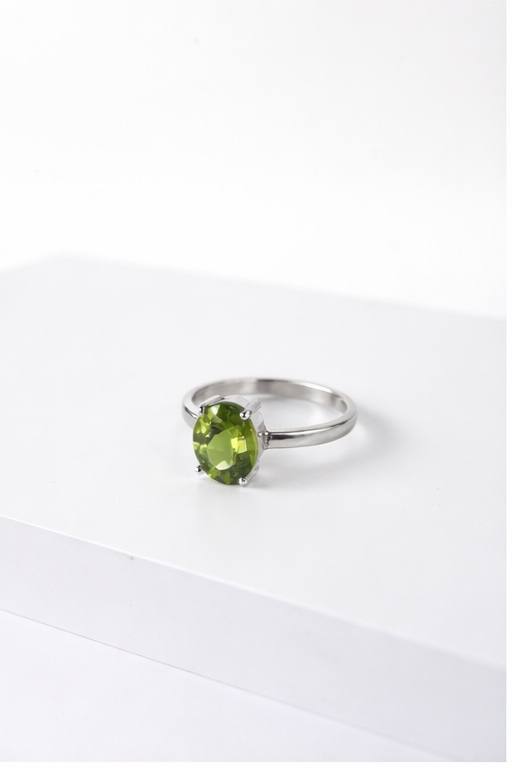 Green Peridot solitaire birth stone ring