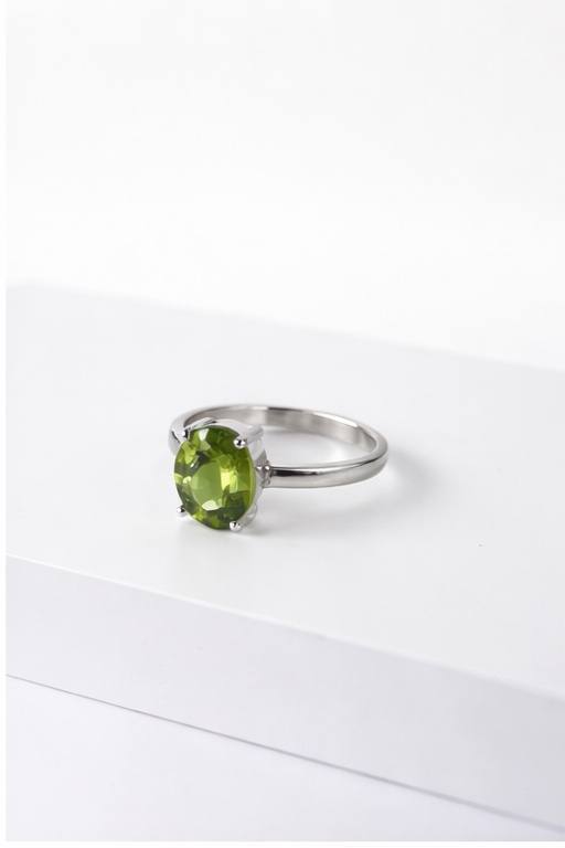 Green Peridot solitaire birth stone ring