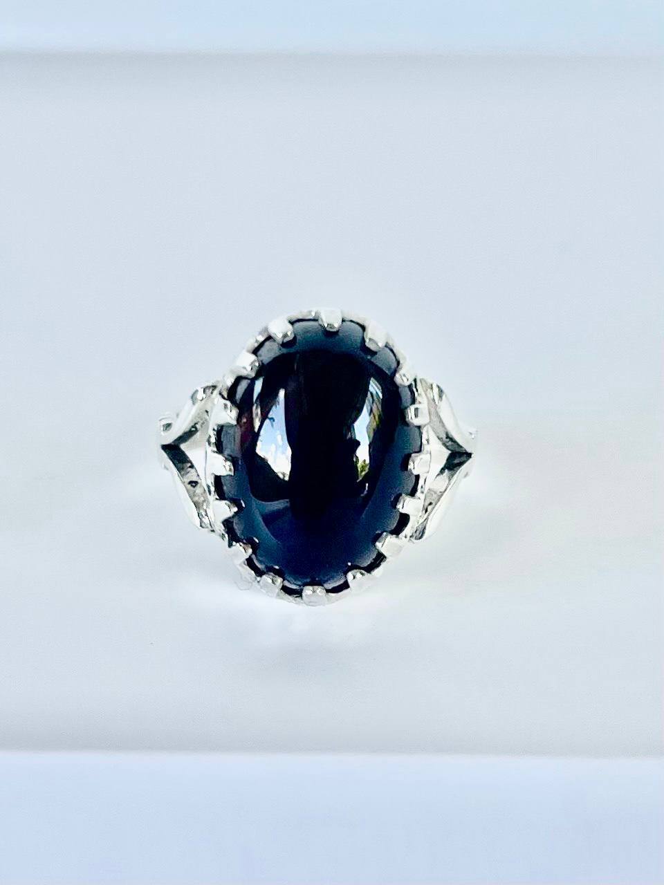 Gemstones with sterling silver Black onyx Ring
